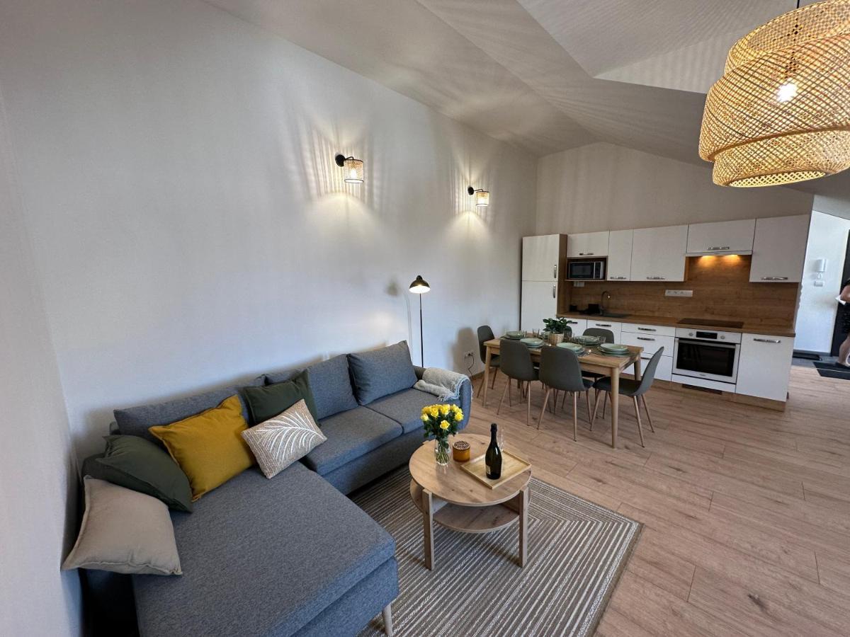 Green Apartment - City Centre - Main Square Liptovsky Mikulas Exterior foto